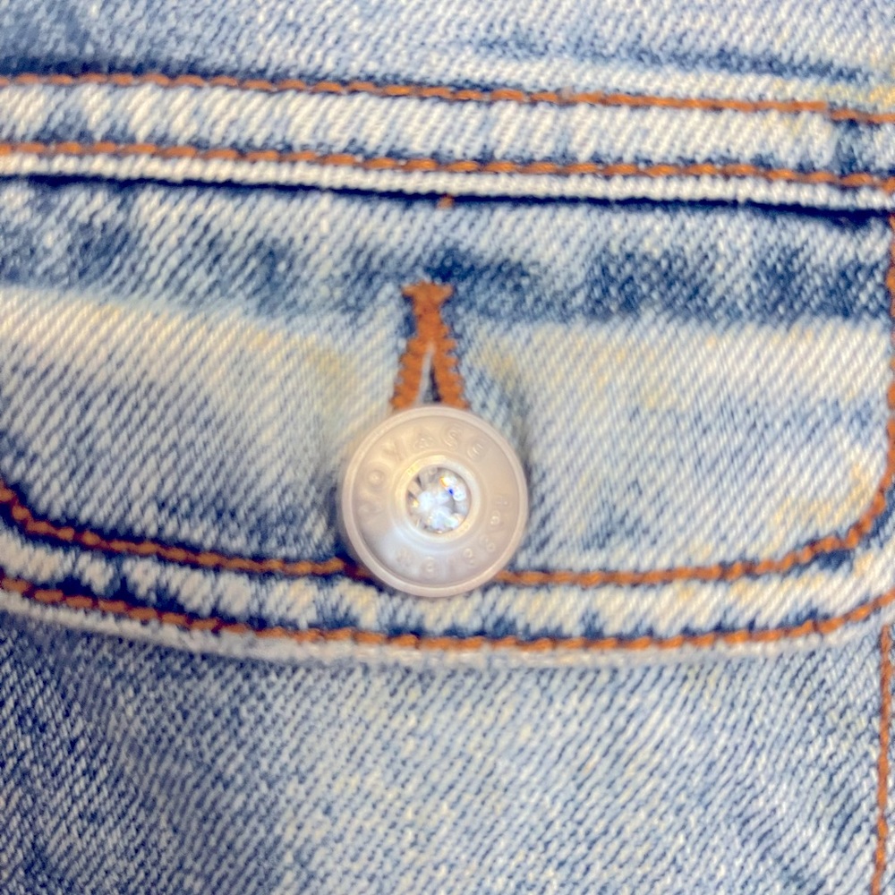 *VINTAGE* DENIM JACKET w/RHINESTONES, PATCHES & EMBROIDERY🤩 - Picture 5 of 11